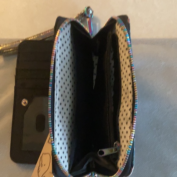 💀Previously loved Skull Clutch Wallet ☠️ - Picture 7 of 11